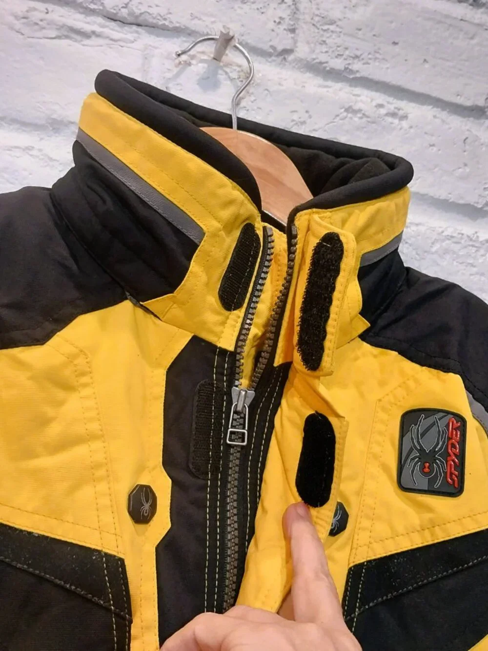 Kids Youth Spyder Snowsuit Yellow Black Size 7 Growing Size One Piece Coveralls.